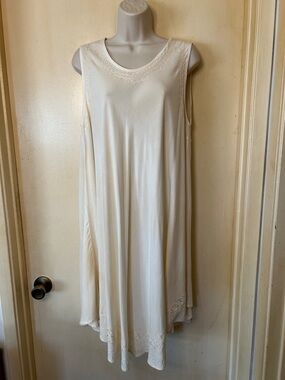 Just Cruising Sleeveless Ivory Midi Dress with Embroidered Trim Free Size